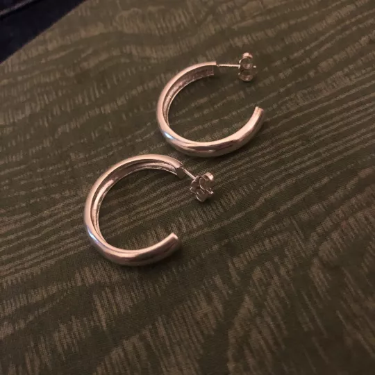 Theone Hoops