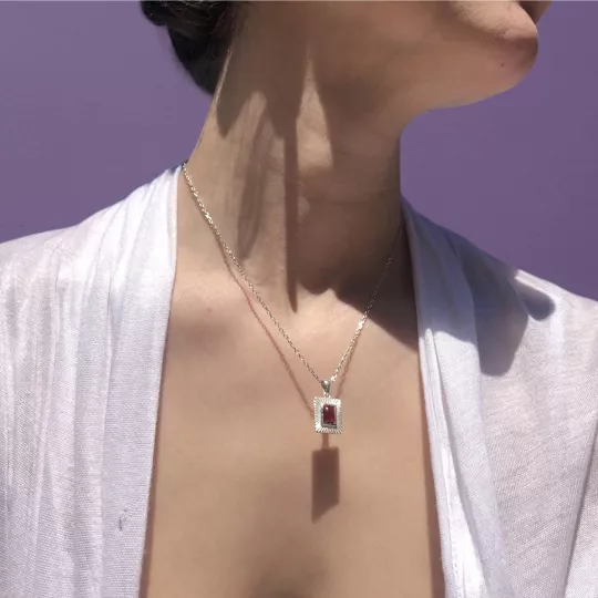 Alaina Pendant Application 