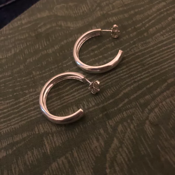 Theone Hoops